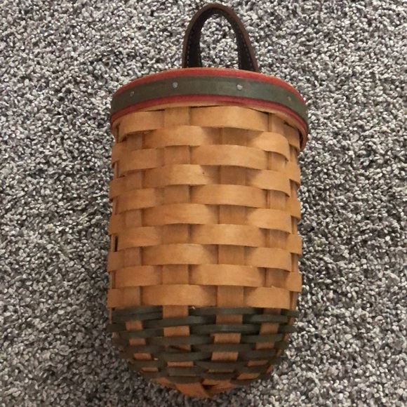 Longaberger Santa’s Helper Basket! - Picture 3 of 5